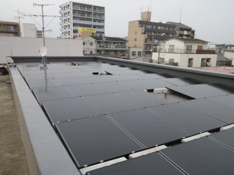 豊中市服部西マンションへの産業用太陽光発電完工しました。