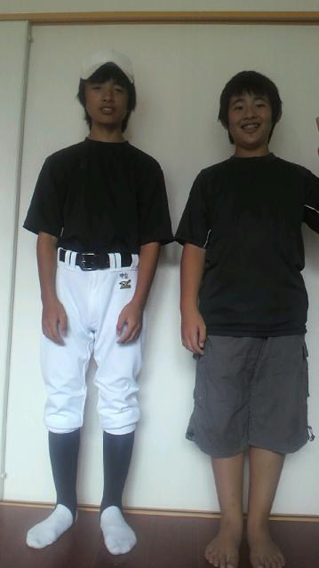 次男・14歳当時/三男・12歳当時