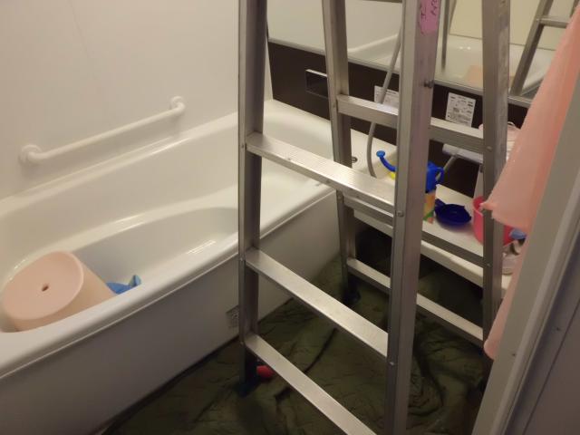 バス：天井裏・配線作業時♪保護策環境下！