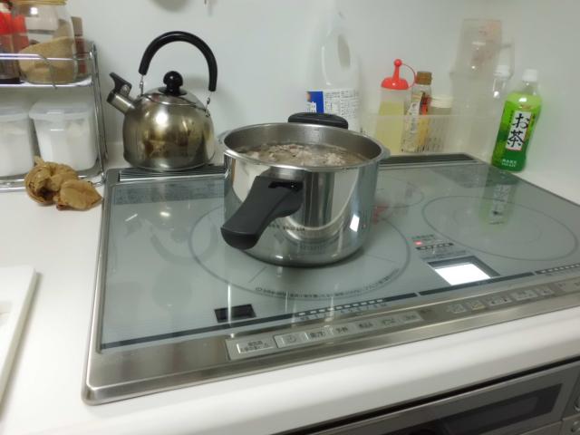 ＩＨご購入で、もれなく“圧力鍋”早速の手料理♪です