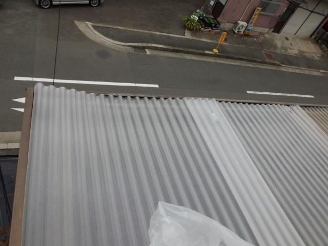 給湯器設置個所頭上の屋根状態