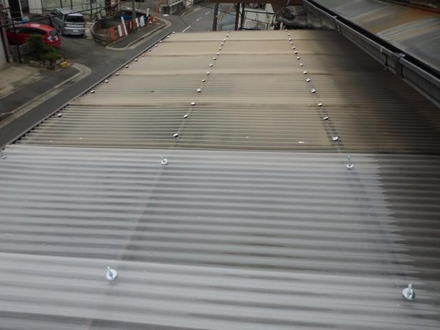 給湯器設置個所頭上の屋根状態