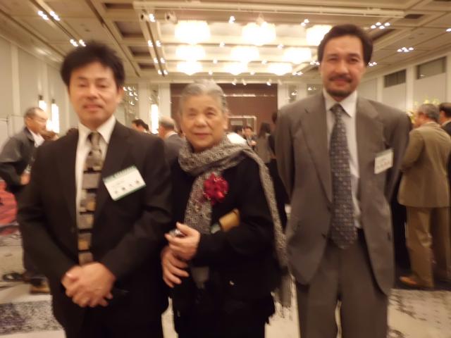 電子機器・制御機器の開発(ハード&ソフト)等取り扱う㊥代表or㊨営業マン氏と㊧弊社・代表