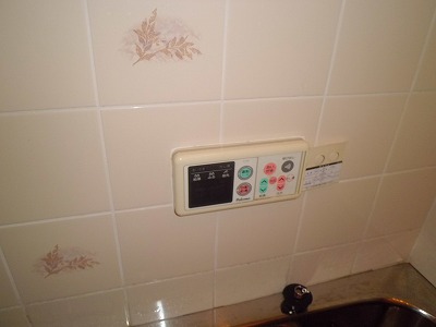 LPガス・給湯器:浴槽パネルBefore!!