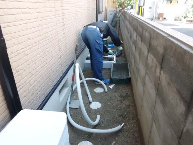 架台設置の型枠台作業