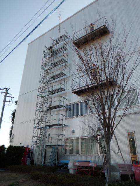 鉄柱の足場After