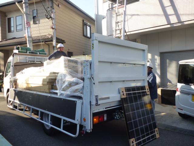 慎重にモジュール搬入開始!