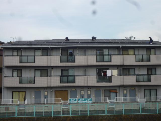 順調に架台設置