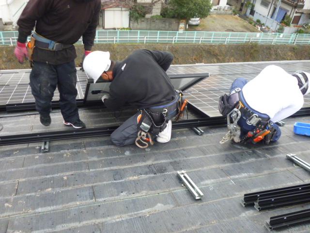 丁寧・慎重・安全設置進行中!