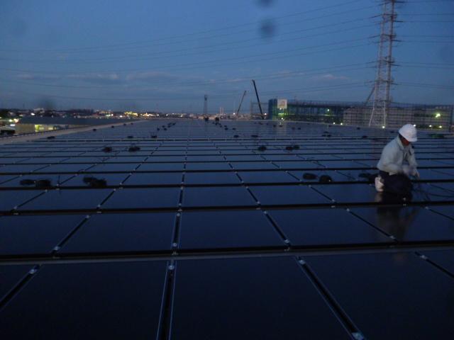 モジュール下各配線結束等の作業