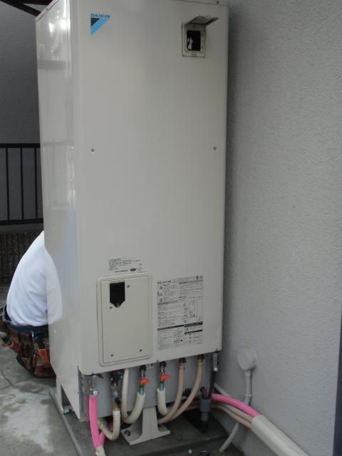 配管仕上げ作業