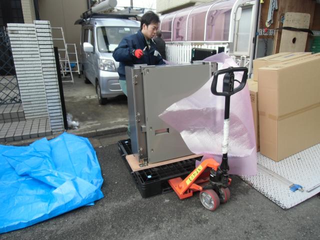 製品の搬入作業