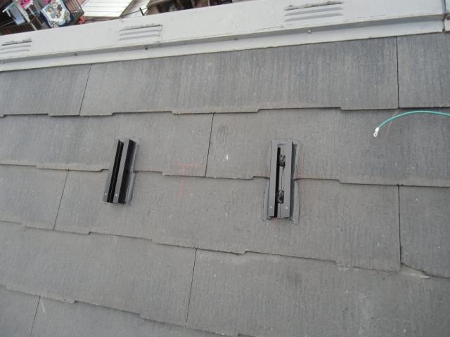 架台設置に備え、金具設置作業開始!