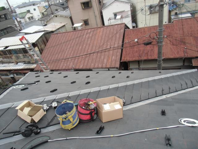 金具設置進行過程