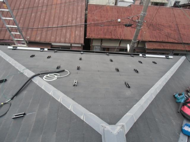 金具設置進行過程