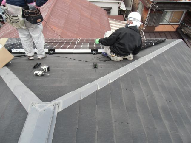 天候を味方にモジュール設置