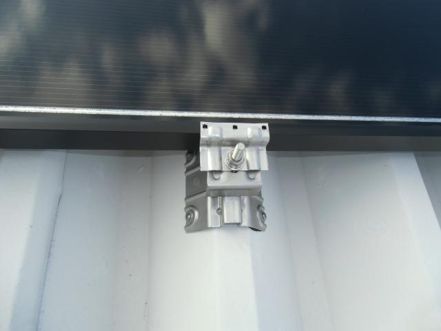 金具支柱/モジュール固定設置作業