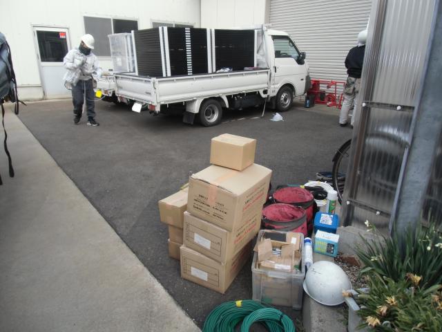 製品等搬入開始