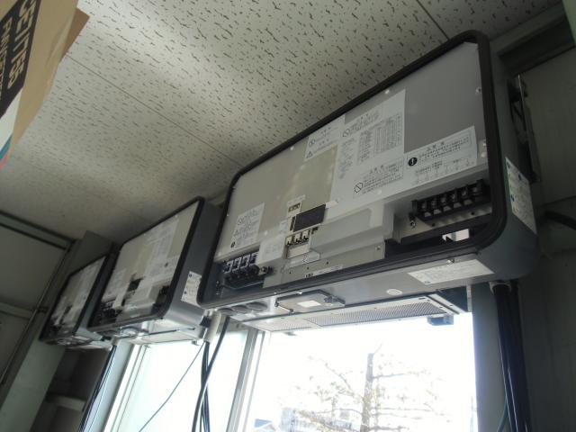 3台のパワーコン取り付け