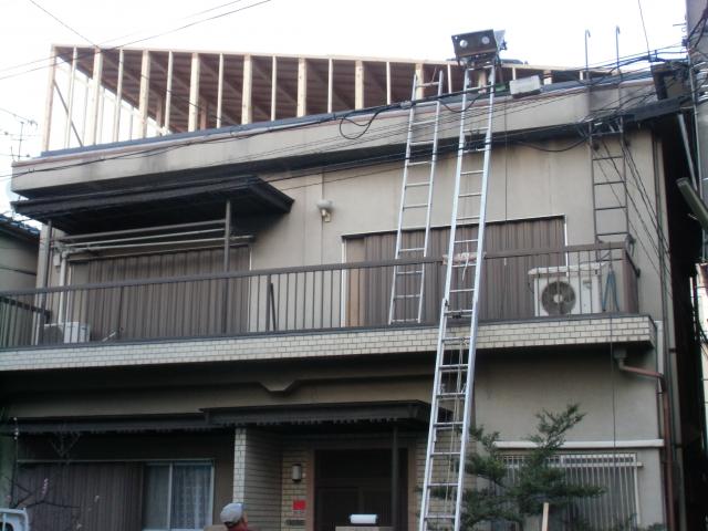 晴天の葺き替え作業