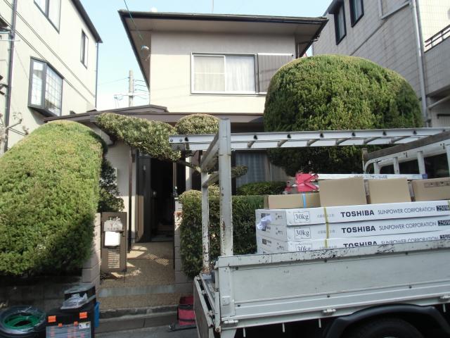 製品等の搬入開始